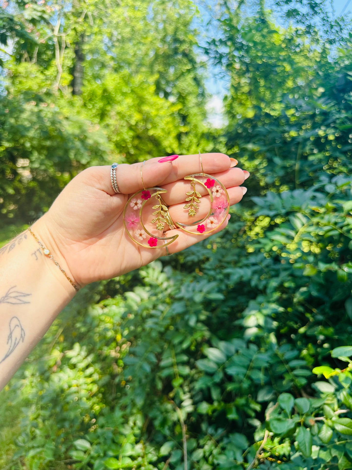 Fuchsia Lunas